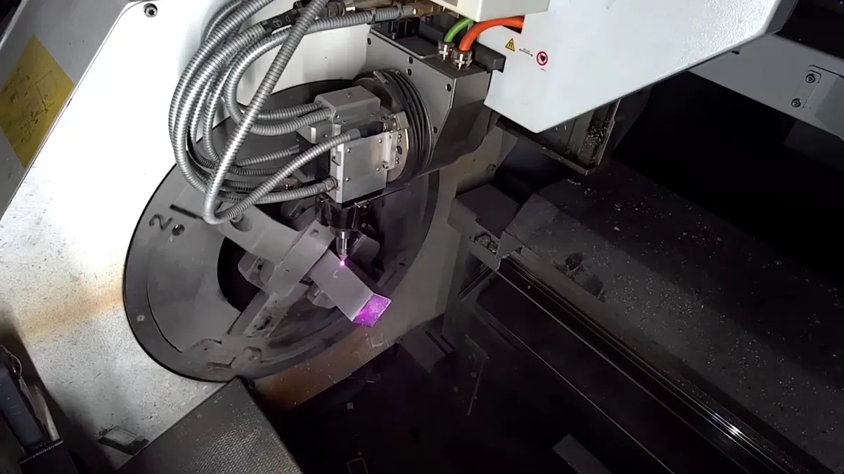 Fabworks TRUMPF TruLaser Tube 5000 cutting tube